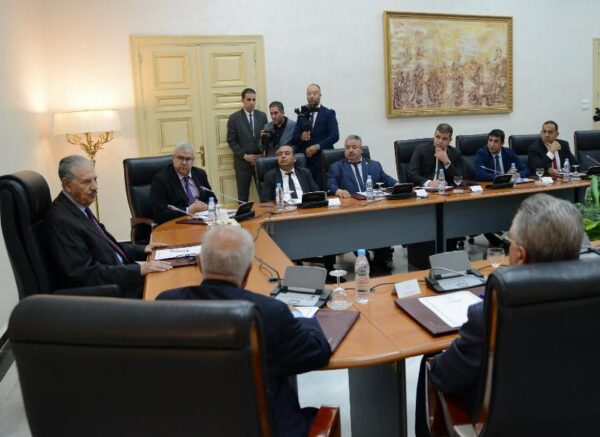 Le président du Conseil de la Nation préside une réunion de coordination avec les présidents des groupes parlementaires