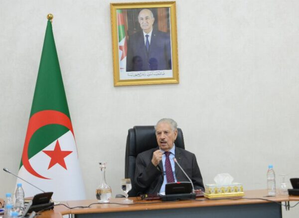 Le président du Conseil de la Nation préside une réunion de coordination avec les présidents des groupes parlementaires