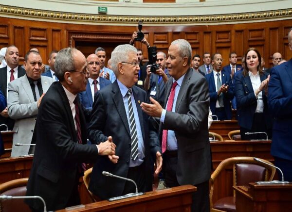 Algérie : Azzouz Nasri élu président du Conseil de la Nation