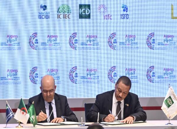 Assemblées annuelles de la BID : signature de conventions de financement et de mémorandums d'entente