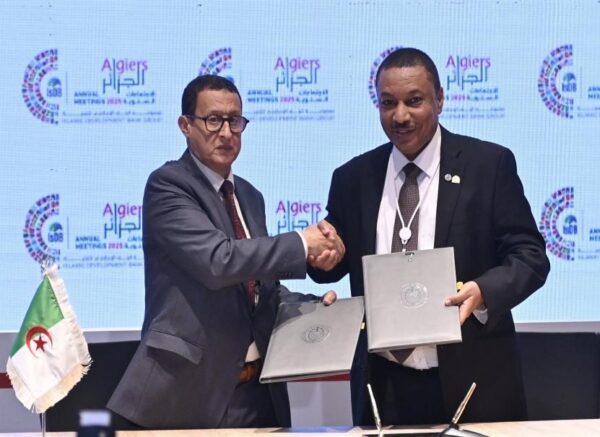 Assemblées annuelles de la BID : signature de conventions de financement et de mémorandums d'entente