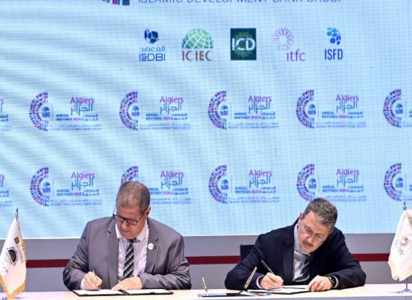 Assemblées annuelles de la BID : signature de conventions de financement et de mémorandums d'entente