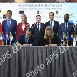 M. Sayoud préside la cérémonie de lancement du programme "ADIL"
