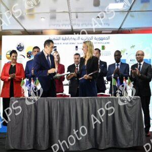 M. Sayoud préside la cérémonie de lancement du programme "ADIL"